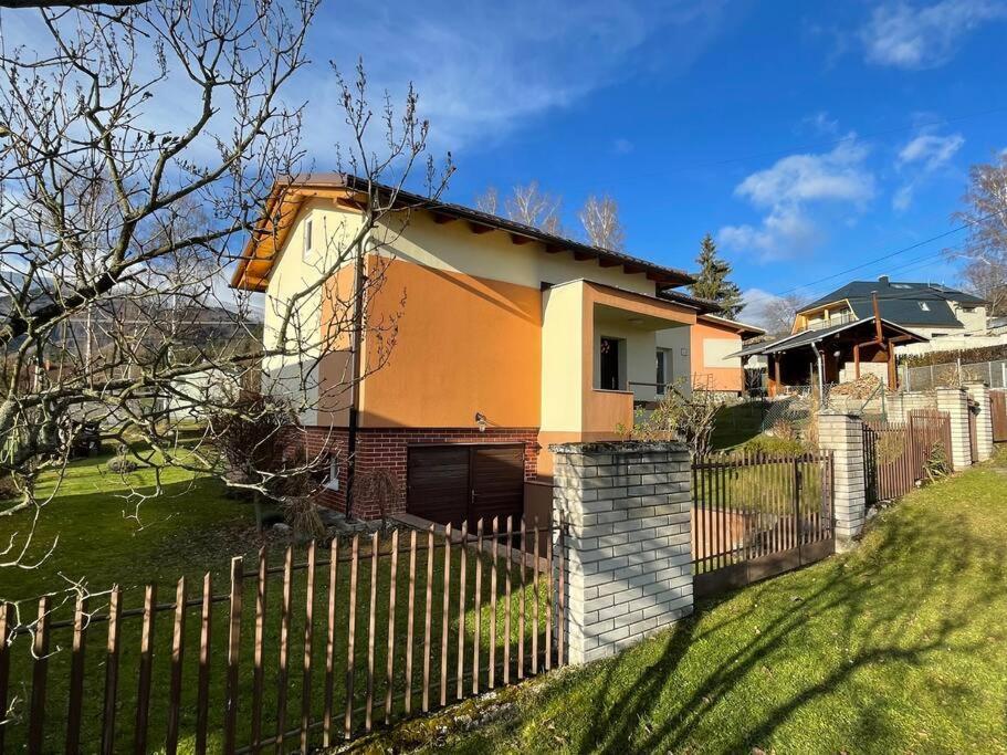 Villa Oddych Pri Martinskych Holiach /Mountains Vacation Esterno foto