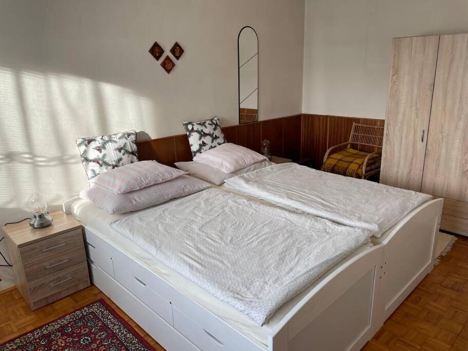 Villa Oddych Pri Martinskych Holiach /Mountains Vacation Esterno foto